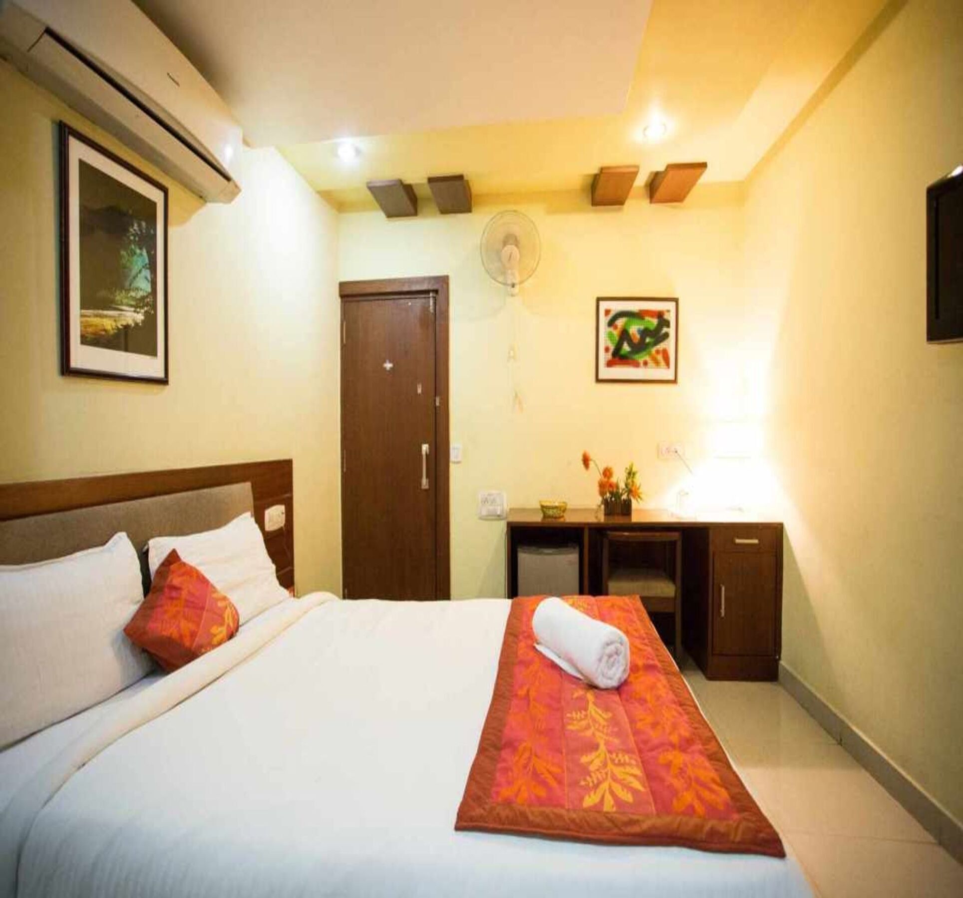 Hotel Sri Madhura Inn Hyderabad Exterior photo